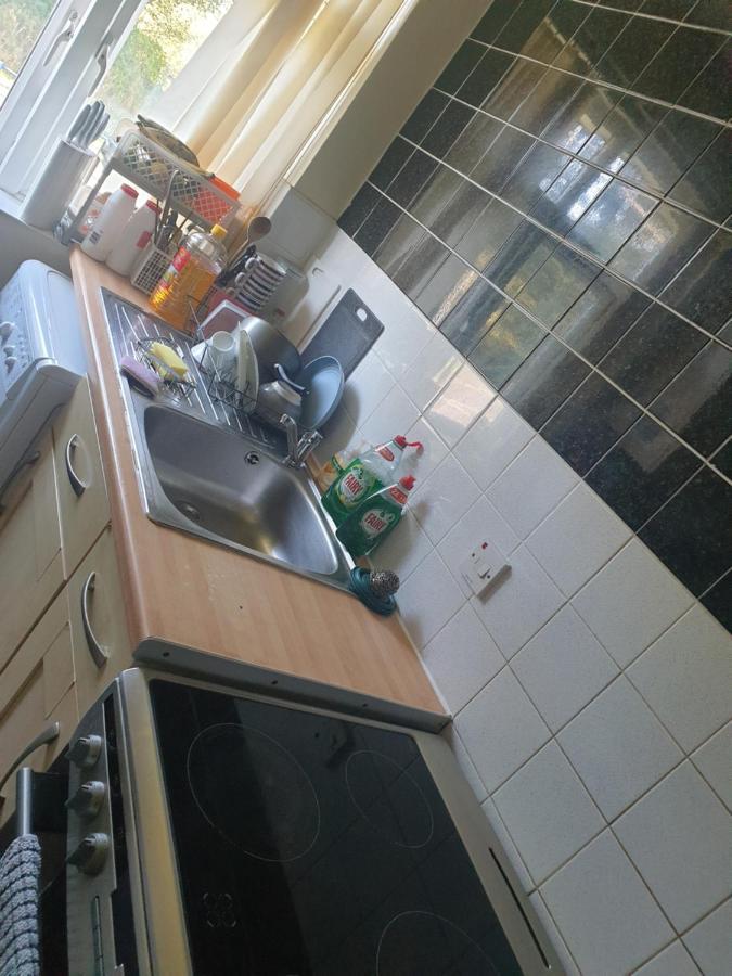 Splendid 4Bedrooms Shared Home Manchester Extérieur photo